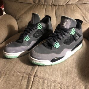 Air Jordan 4 Retro ‘Green Glow